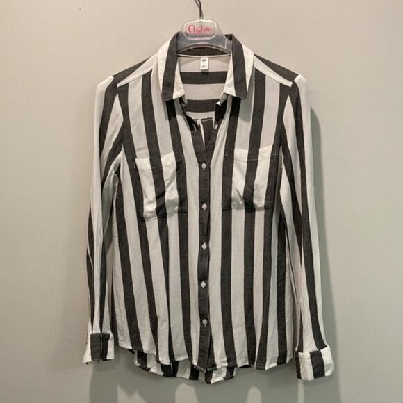 Bp White and Black Striped Button Down Long Sleeve Collared Shirt - Picture 4 of 13
